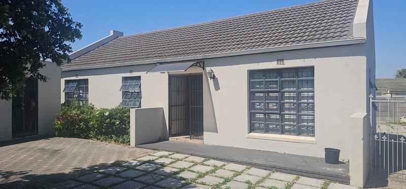 3 Bedroom Property for Sale in Mandalay Western Cape